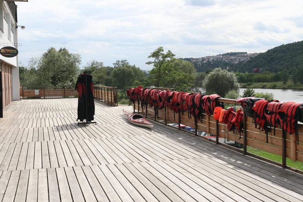 Hostel Boathouse Prague Extérieur photo